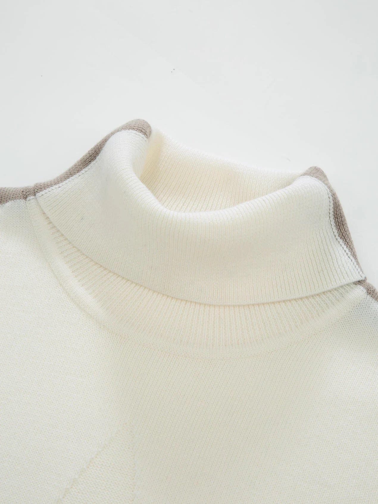 Sentraltind Knitted Sweater Latte