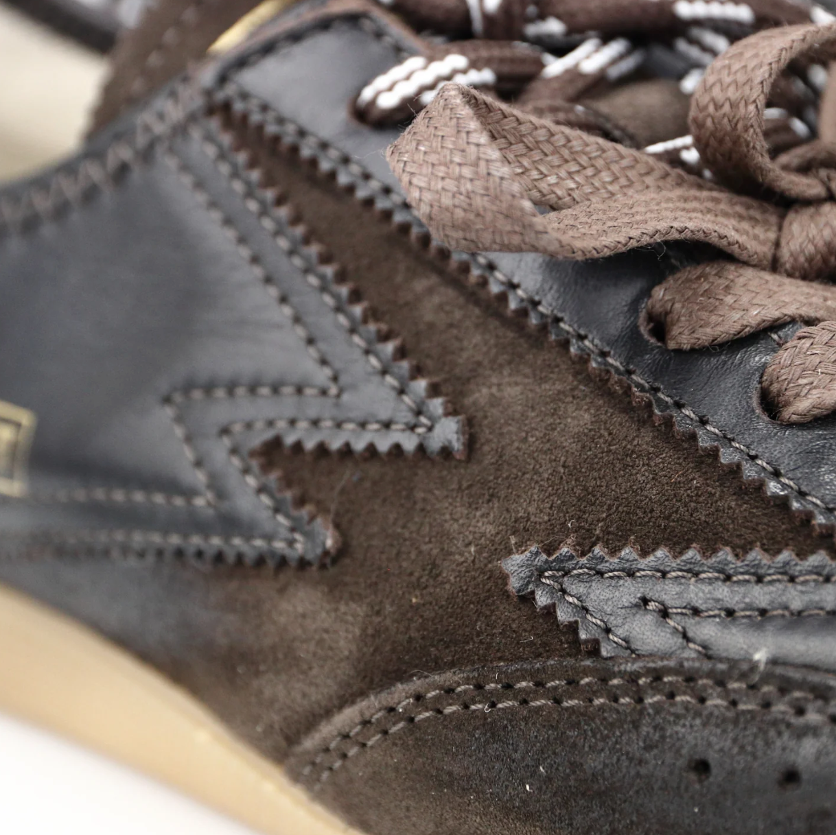 Ikigai Ebony Brushed Leather Brown Suede