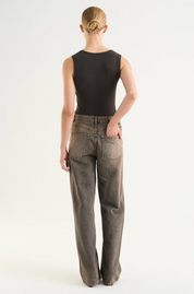 Hera singlet