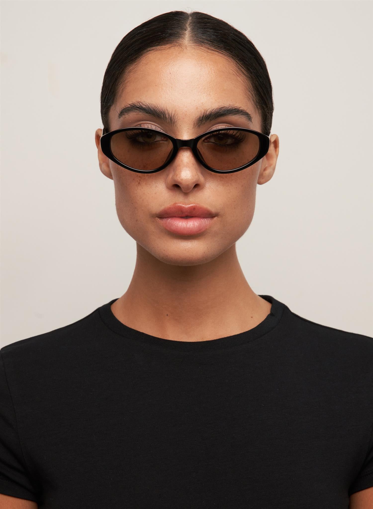 Ivy - Black/Smoke