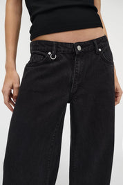 Milla Wide Blackout