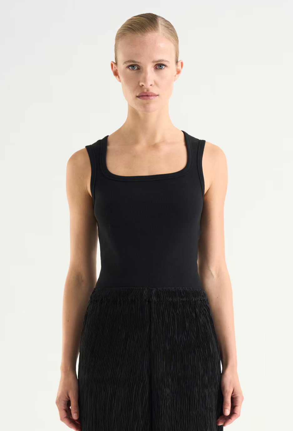 Hera singlet