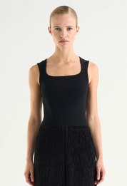 Hera singlet