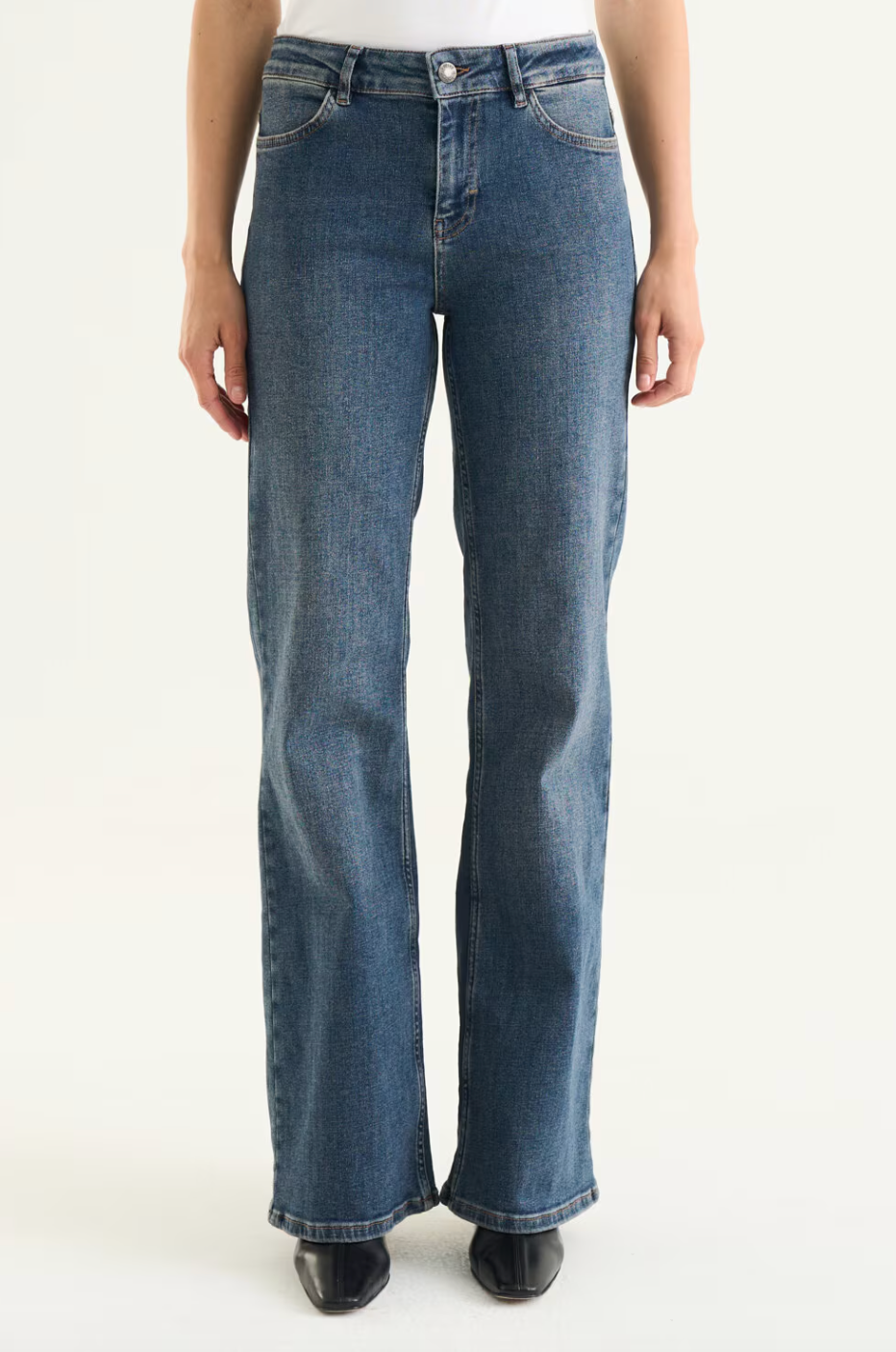 Nora Jeans