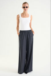 Hera singlet