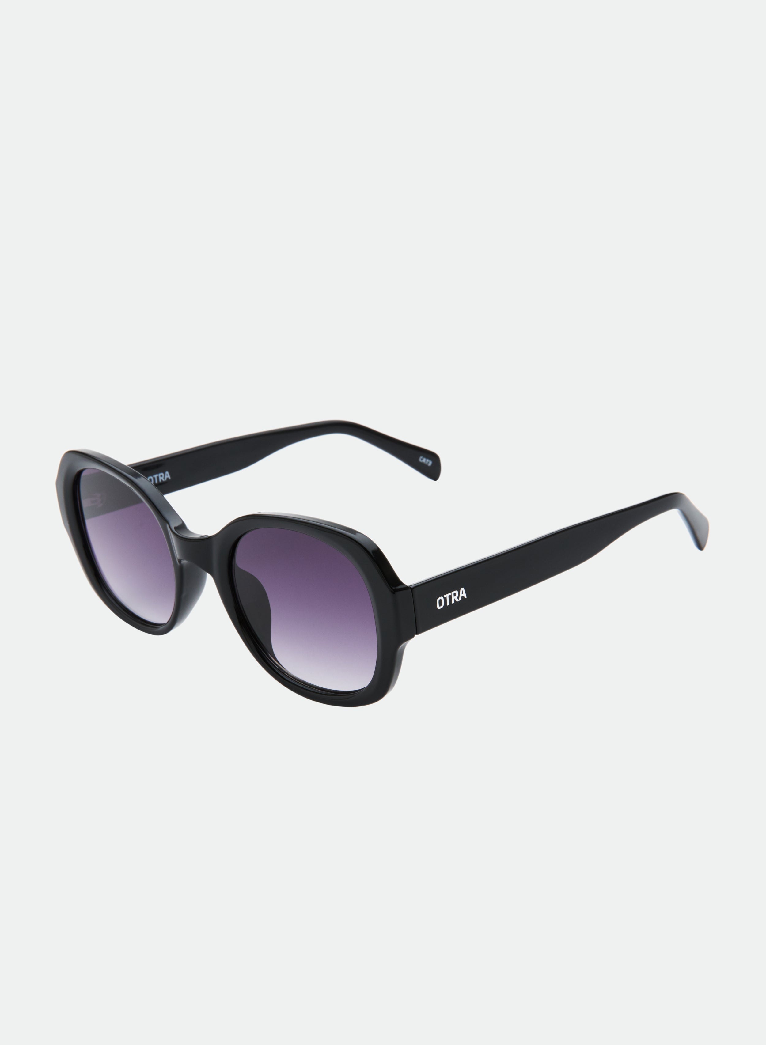 Darcy - Black/Smoke fade