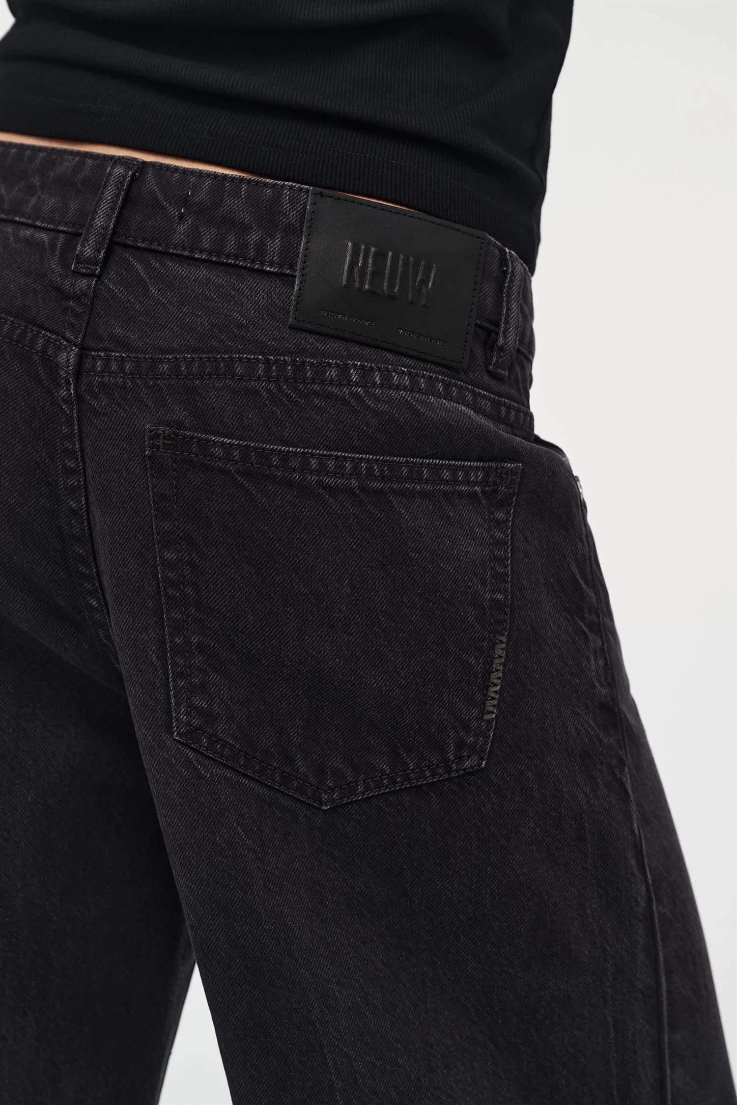 Milla Wide Blackout