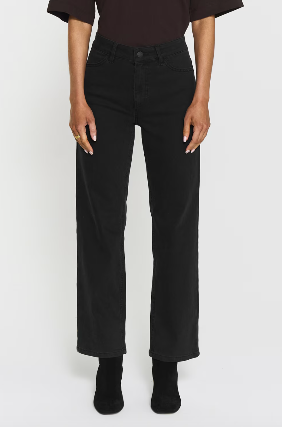 Nelly Jeans