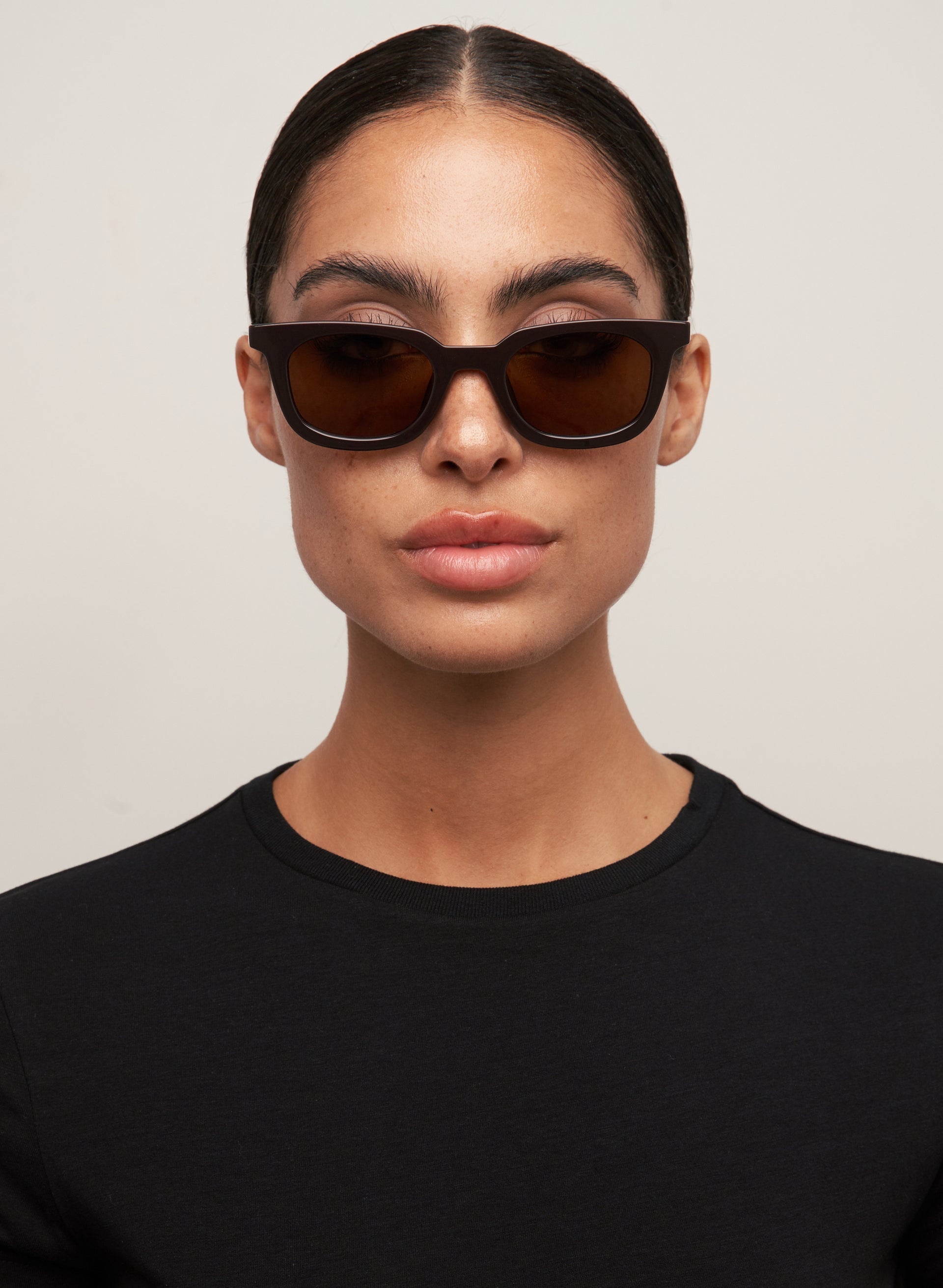 Nia - Dark Chocolate / Brown